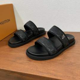 Picture of Louis Vuitton Slippers _SKULVsz39-45hnh03611005
